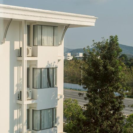 The Navy House Hotel Sattahip Exterior photo