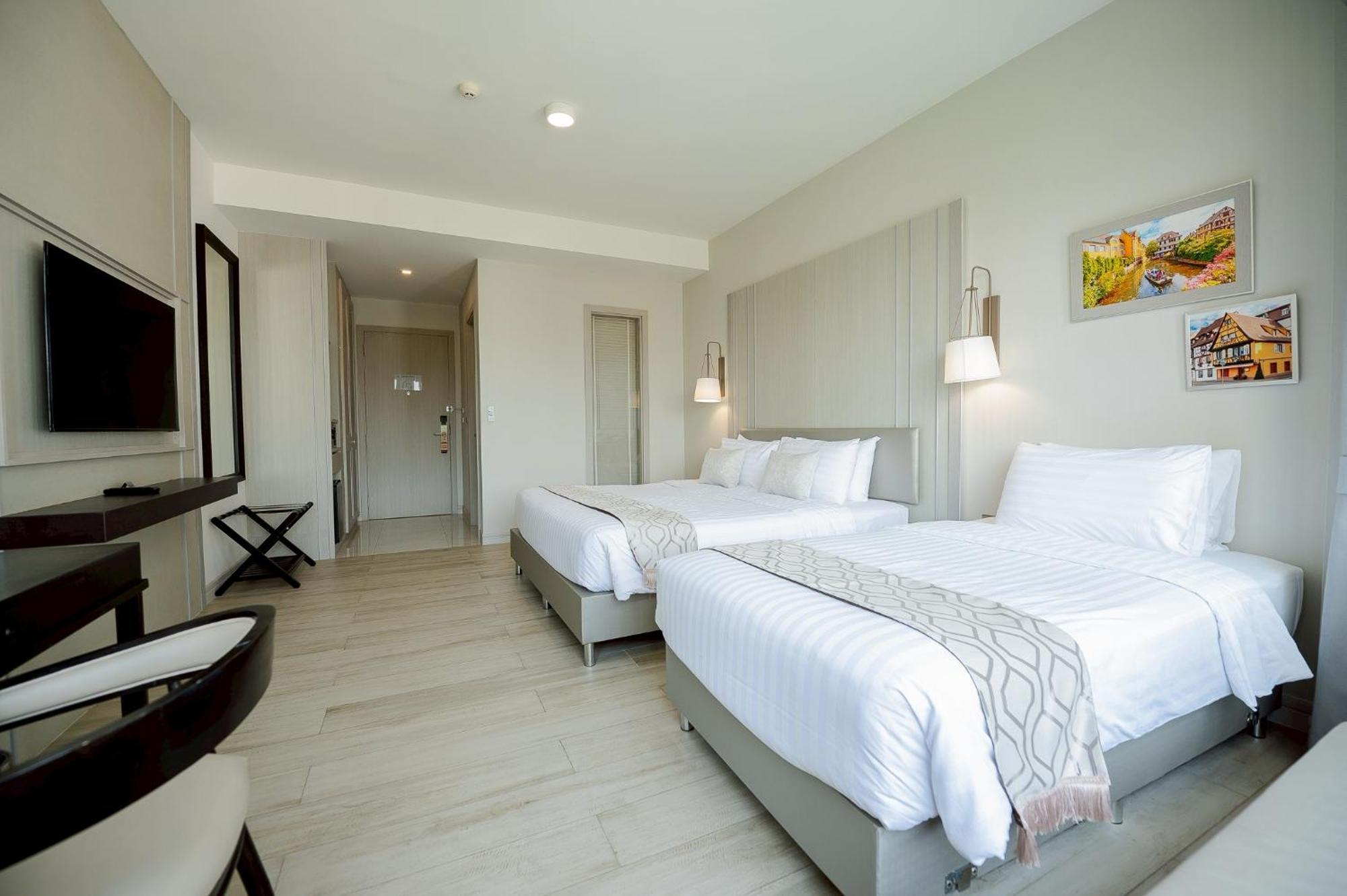 The Navy House Hotel Sattahip Exterior photo