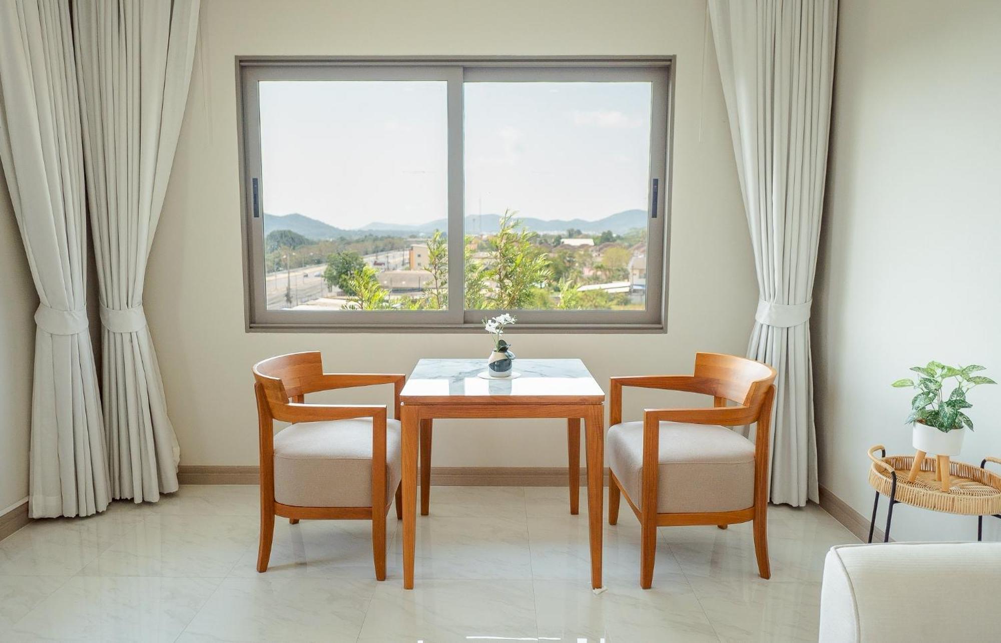 The Navy House Hotel Sattahip Exterior photo