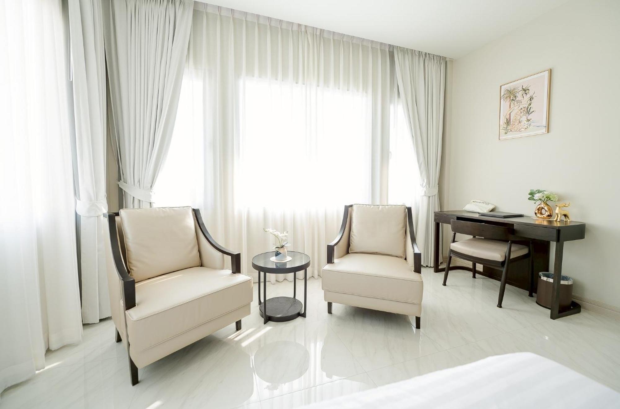 The Navy House Hotel Sattahip Exterior photo