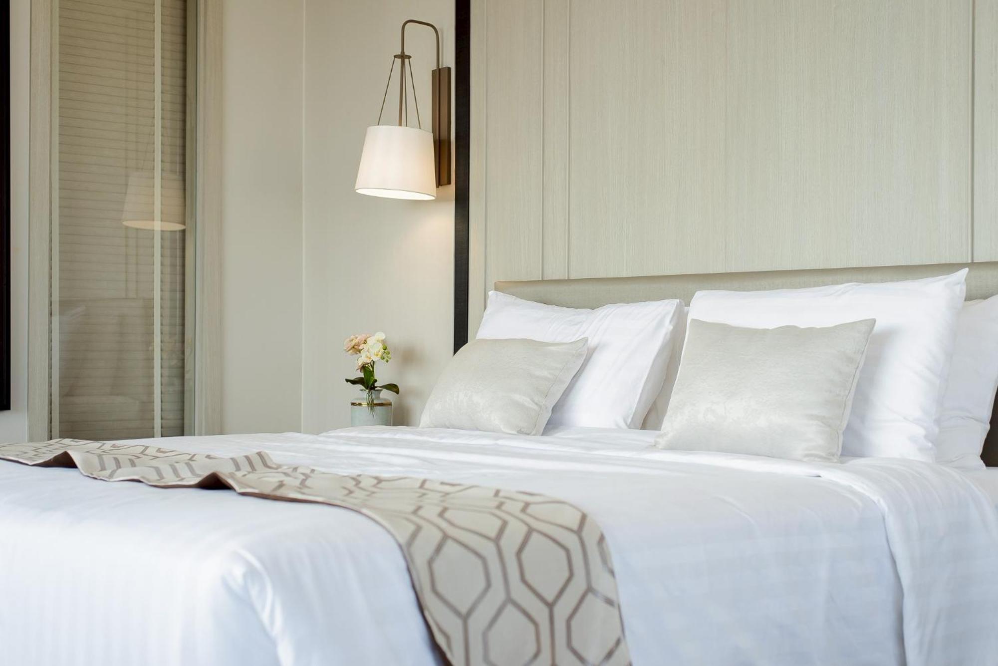The Navy House Hotel Sattahip Exterior photo