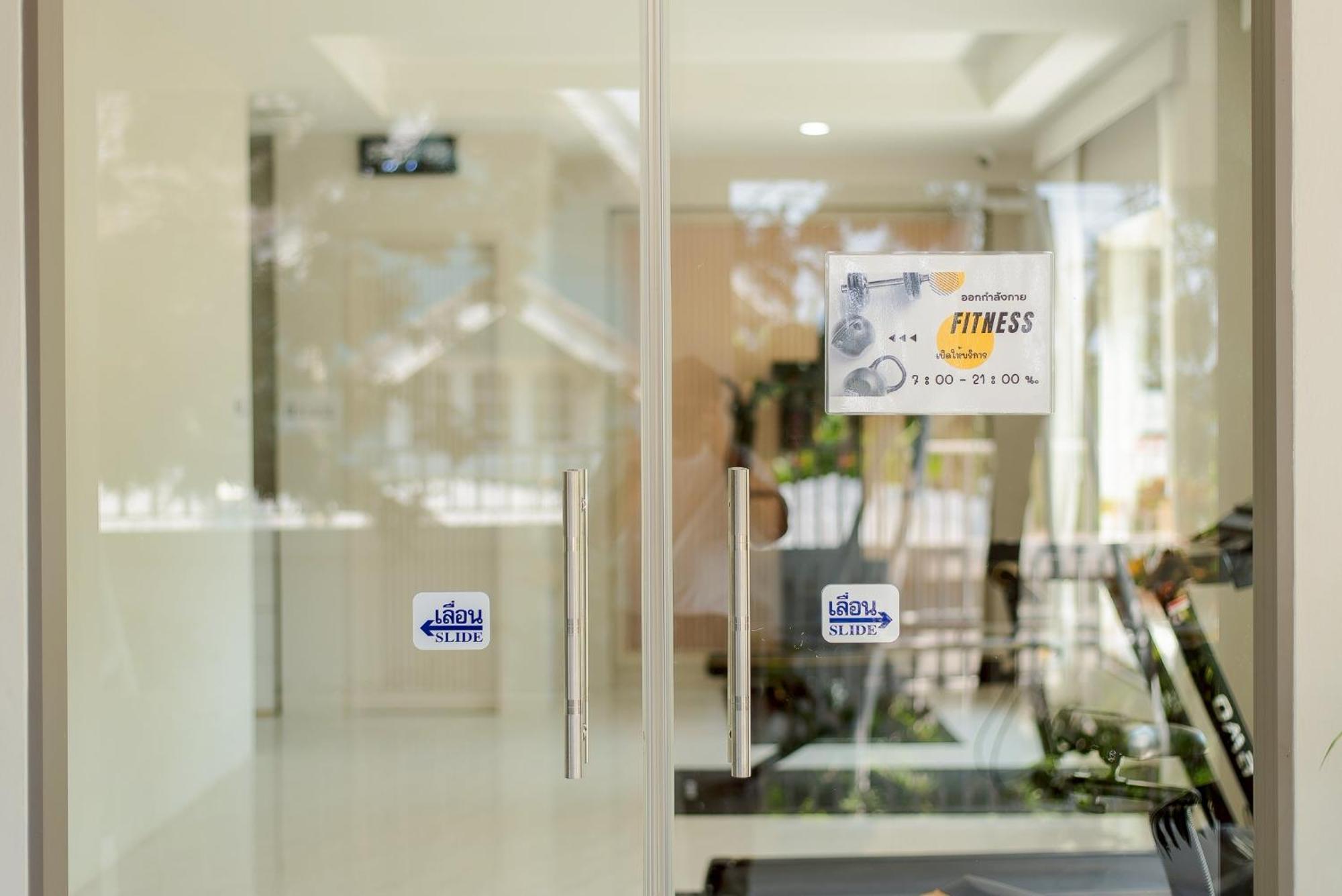 The Navy House Hotel Sattahip Exterior photo
